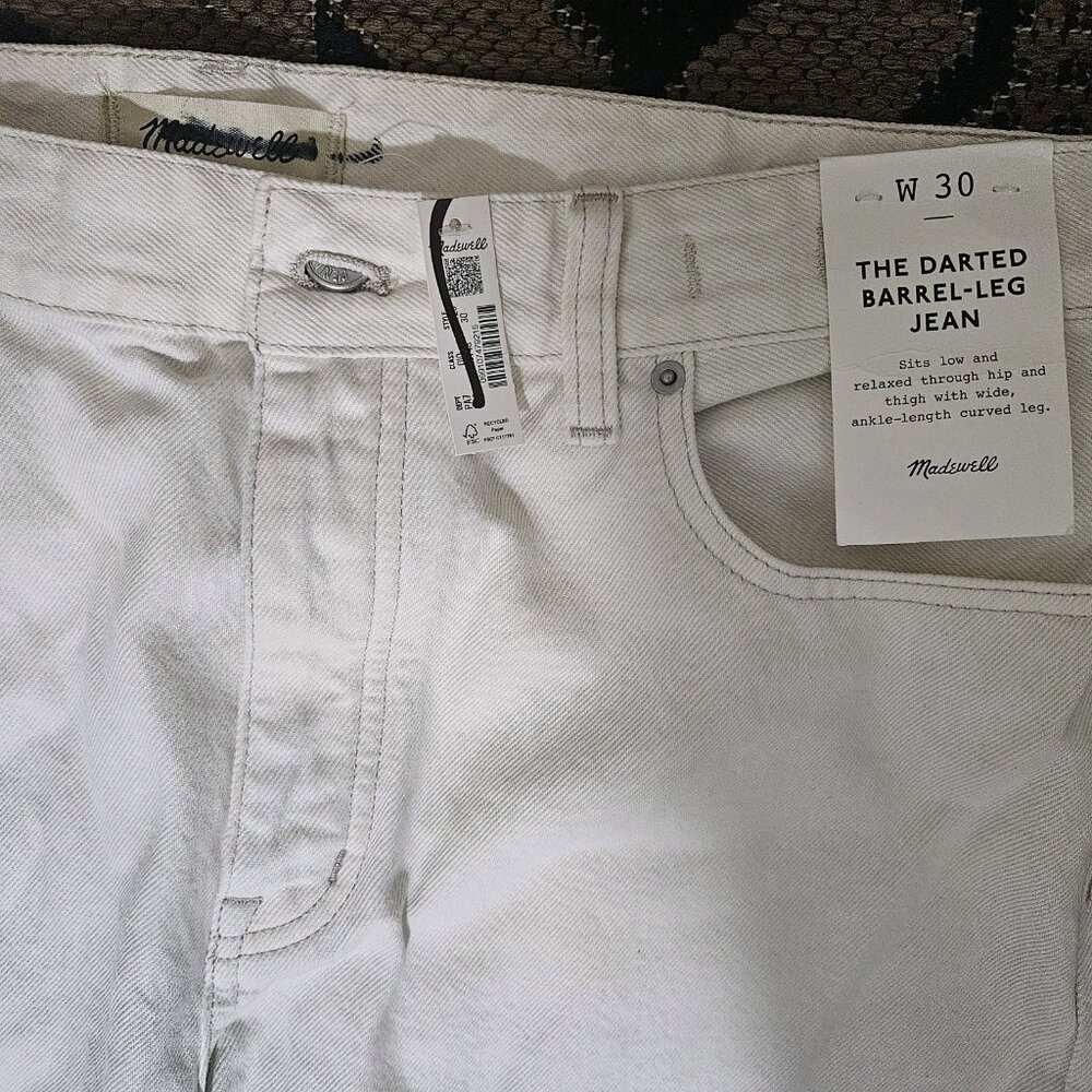 Madewell White Darted Barrel Jean - Picture 2 of 5
